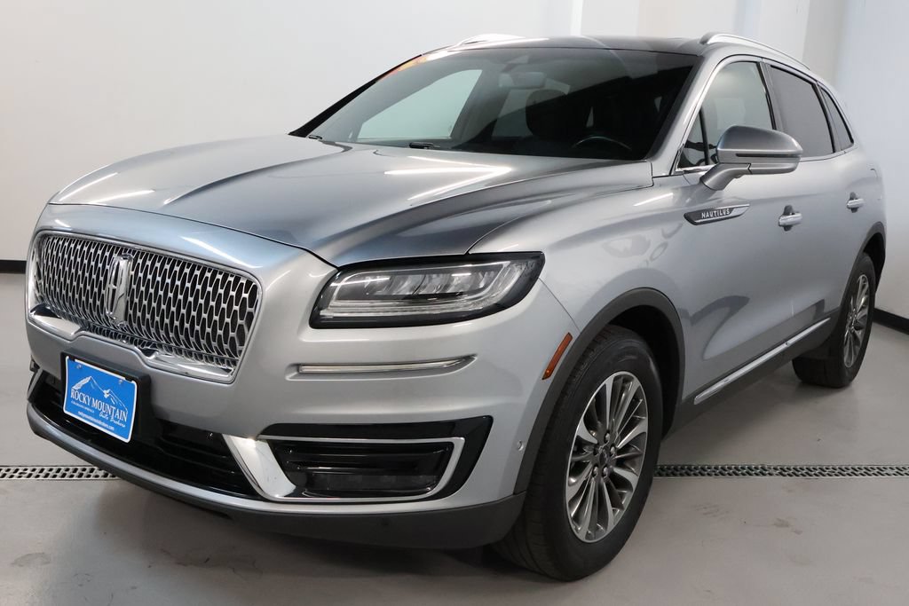 Used 2020 Lincoln Nautilus Reserve AWD/4WD image 3