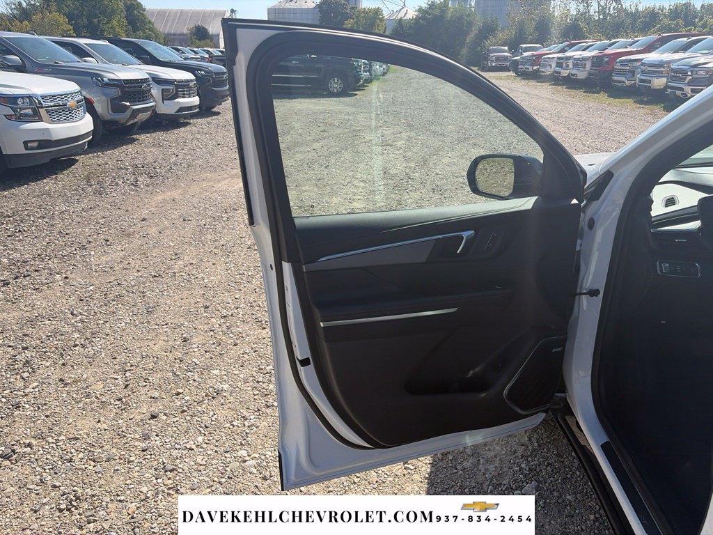 Used 2026 Buick Enclave Sport Touring AWD/4WD image 11