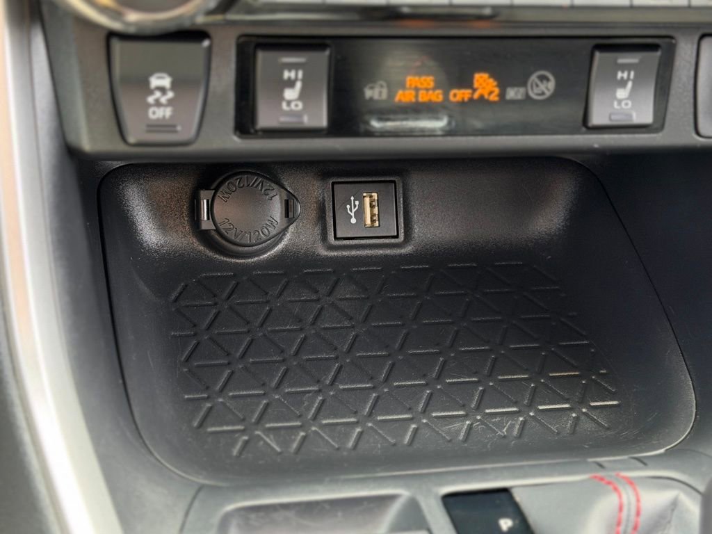 Used 2023 Toyota RAV4 SE w/ Weather & Moonroof Package AWD/4WD image 20