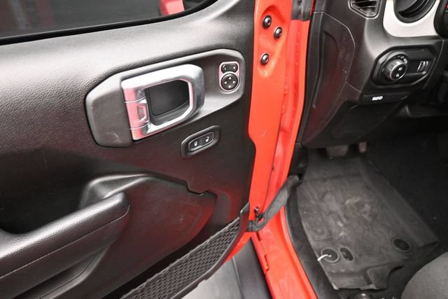 Used 2024 Jeep Gladiator Sport AWD/4WD image 14