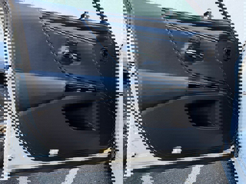 Certified 2025 Lexus ES 300h w/ Premium Package image 28