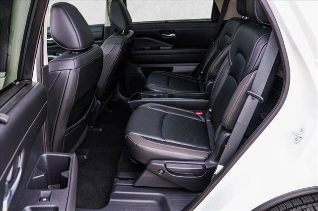 Used 2022 Nissan Pathfinder SL w/ SL Premium Package image 23