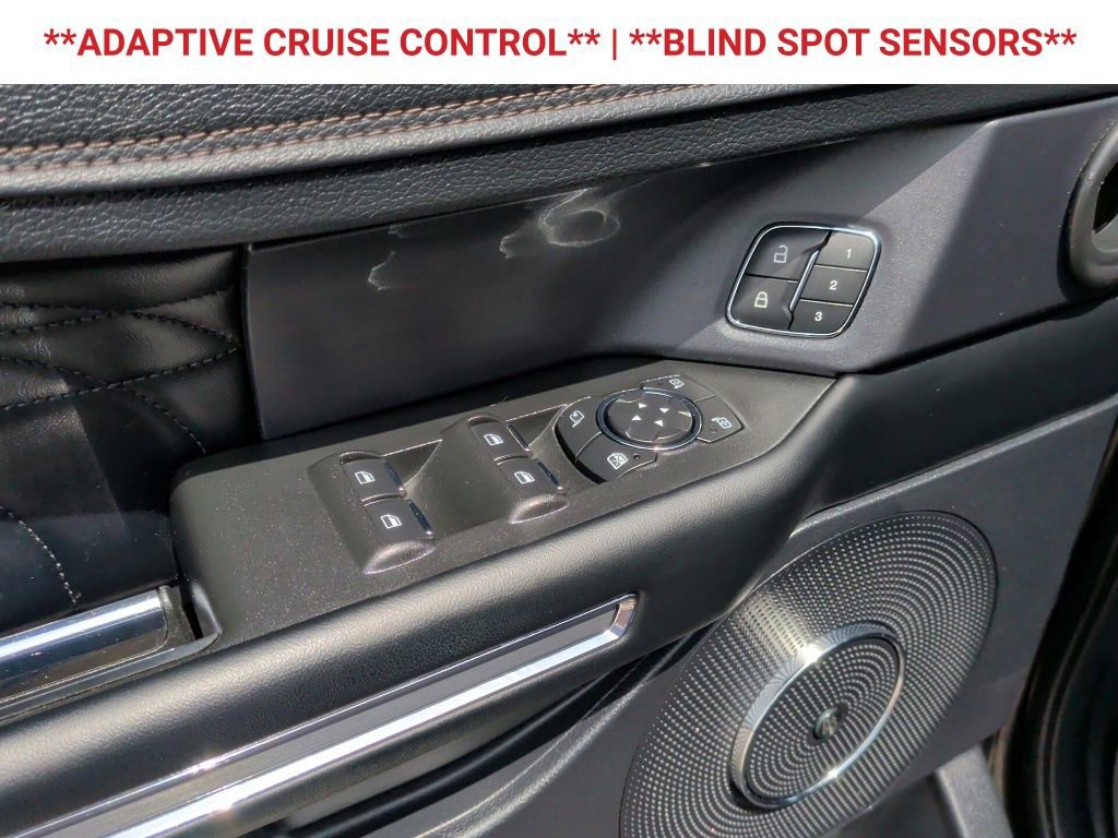 Used 2019 Ford Expedition Platinum image 12