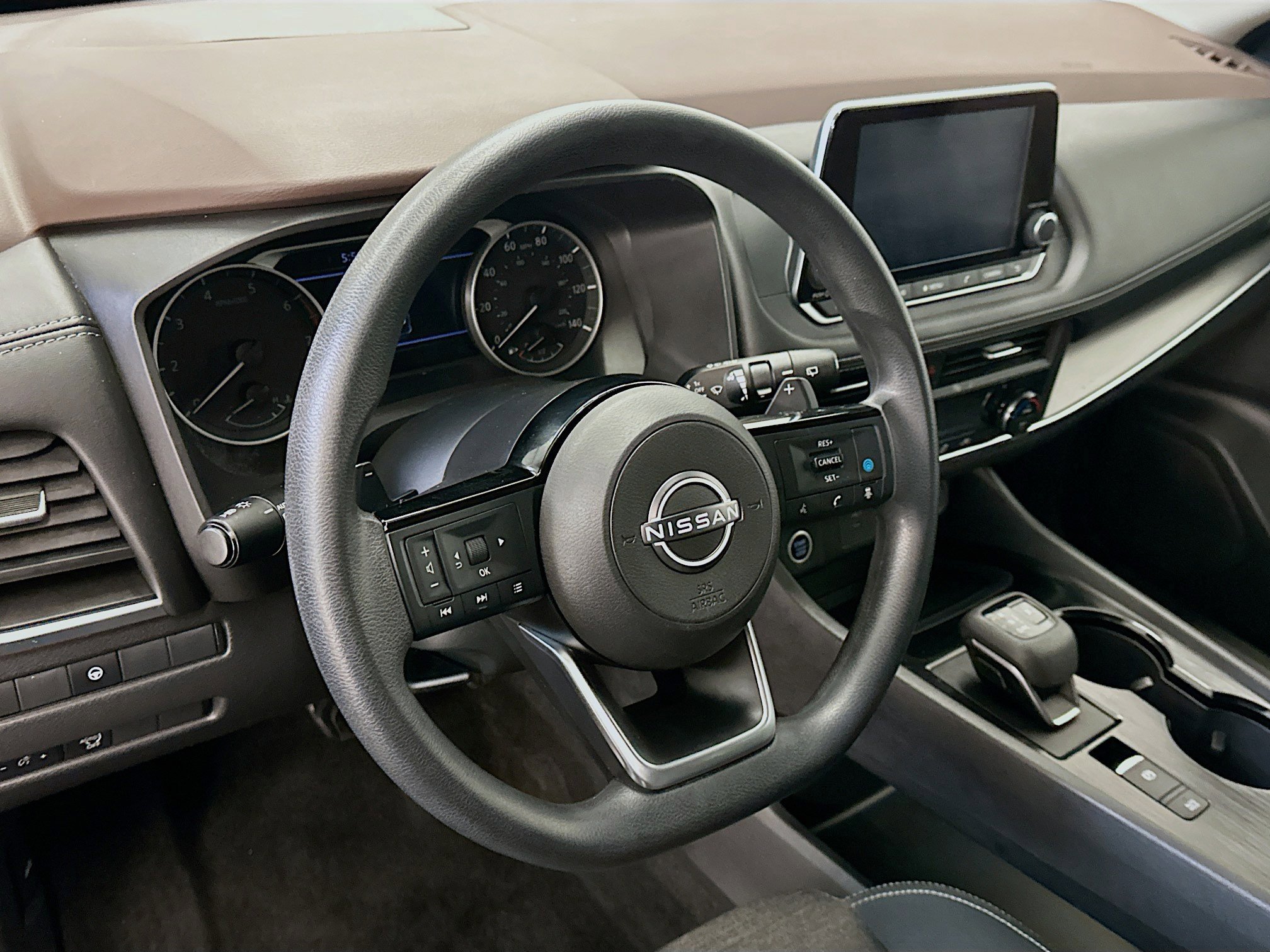 Used 2023 Nissan Rogue SV AWD/4WD image 18