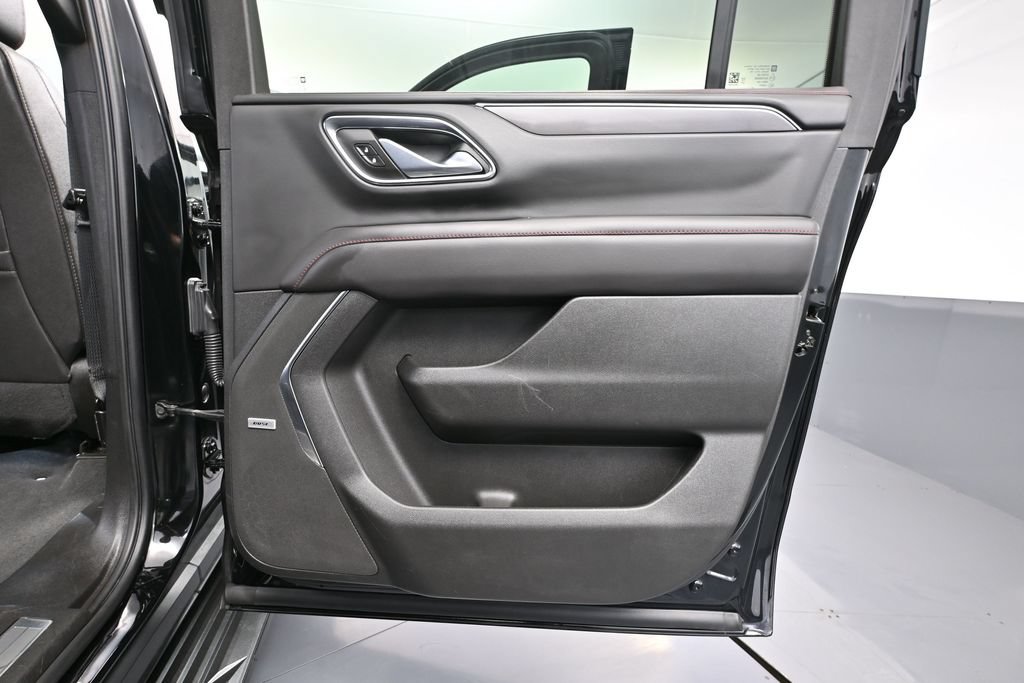 Used 2023 Chevrolet Suburban RST AWD/4WD image 49