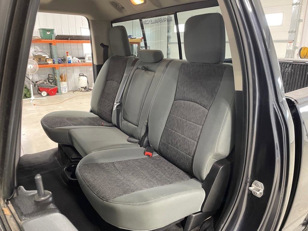 Used 2015 RAM 1500 Classic SLT w/ SLT Plus D￩cor Group image 15