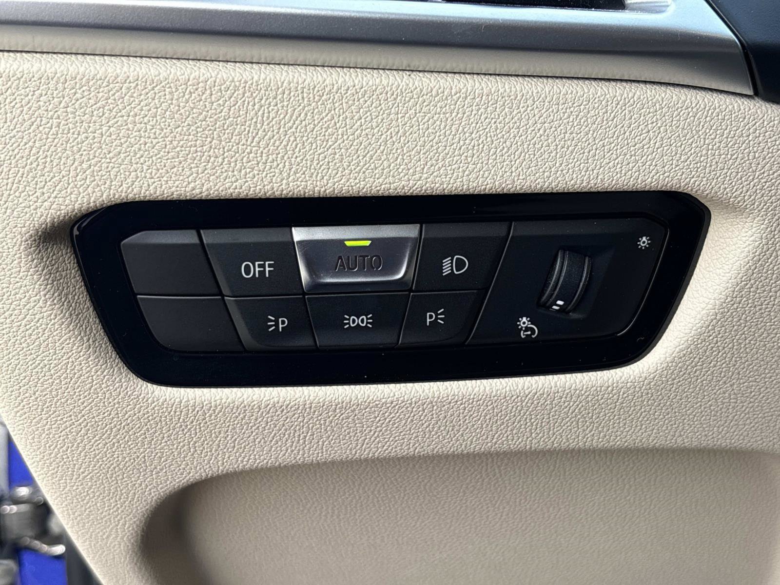 Certified 2025 BMW 330i xDrive Sedan w/ M Sport Package image 34