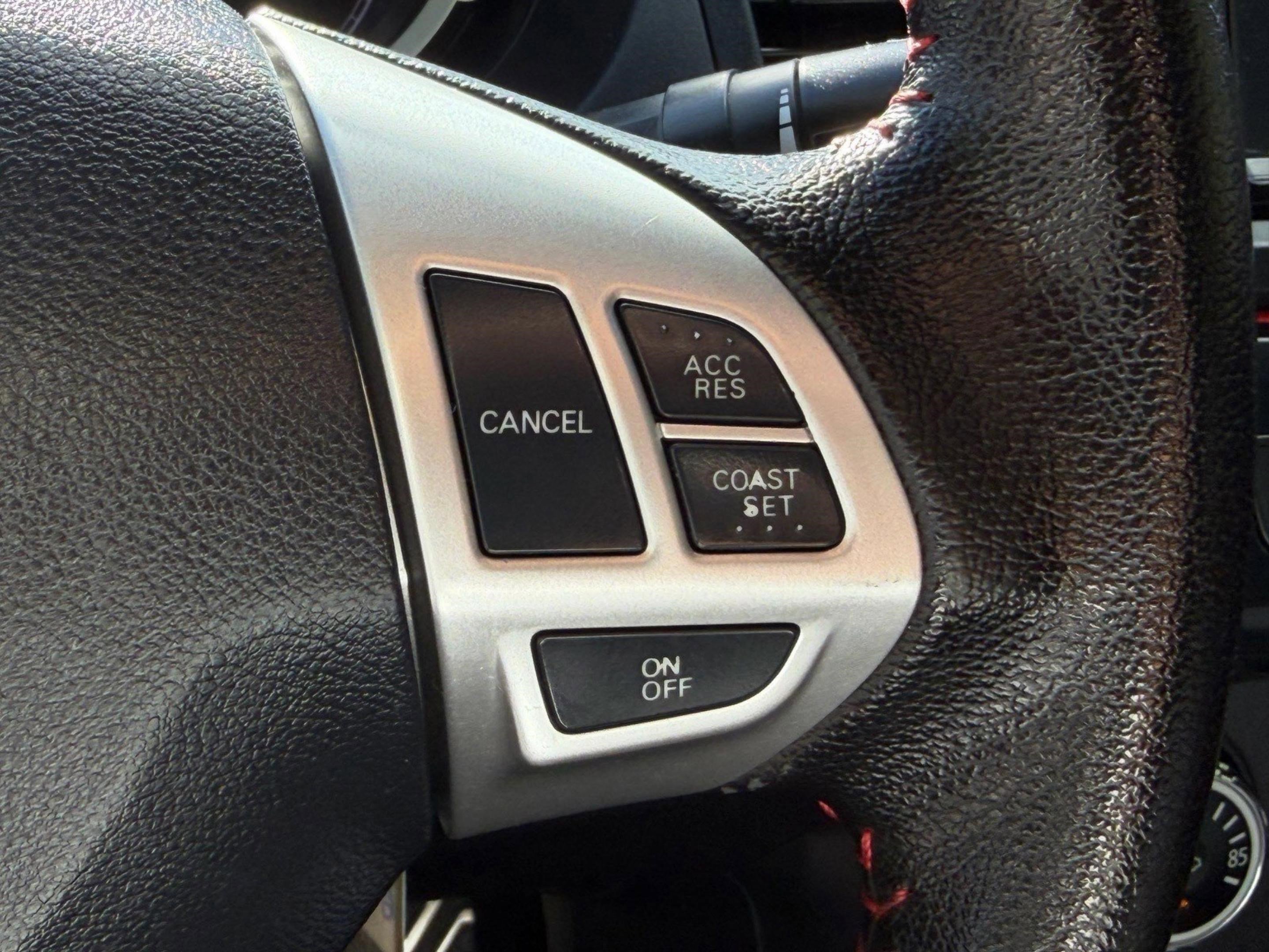 Used 2017 Mitsubishi Lancer ES FWD image 27