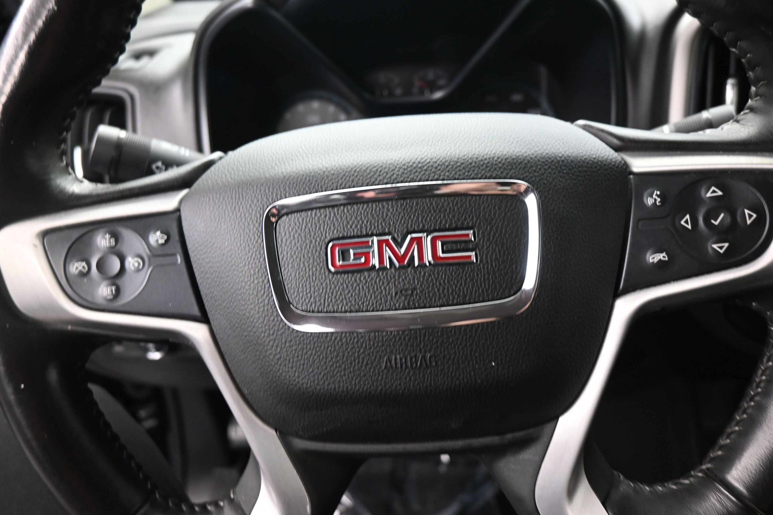 Used 2019 GMC Canyon SLE w/ Driver Alert Package AWD/4WD image 16
