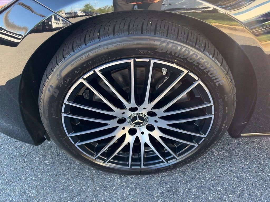 Used 2025 Mercedes-Benz C 300 4MATIC Sedan image 12