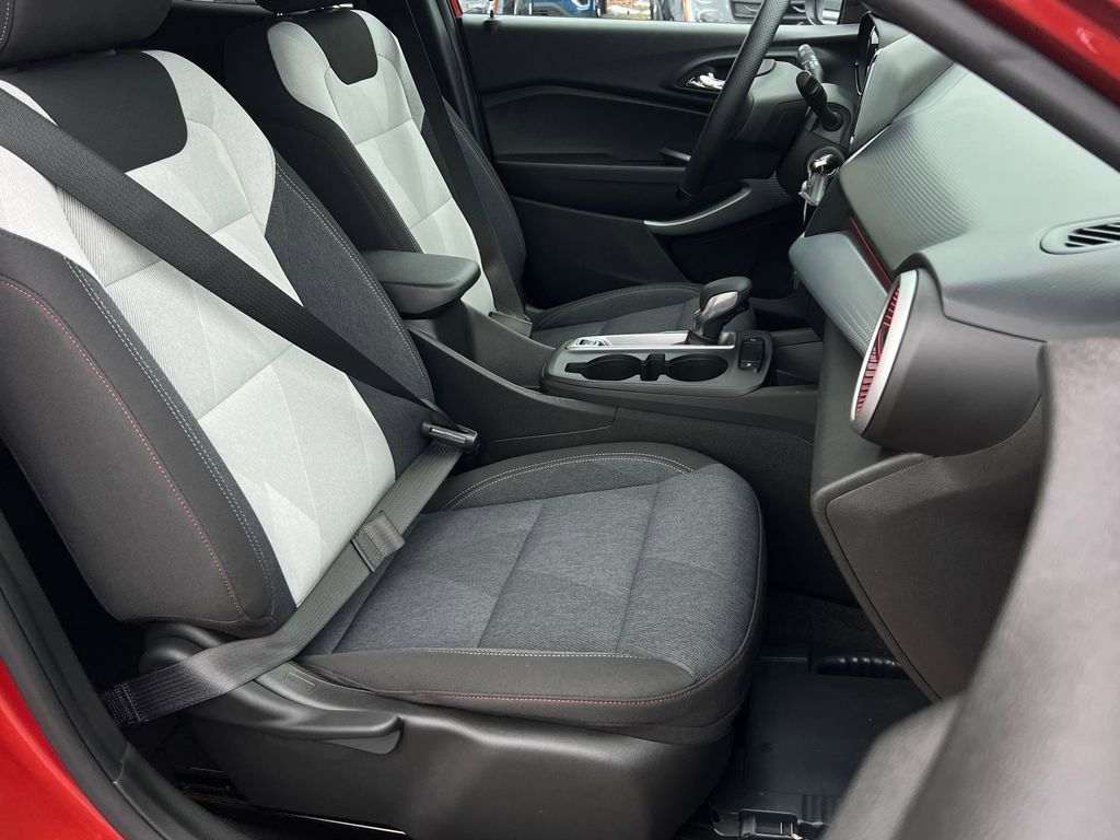 Used 2024 Chevrolet Trax RS w/ Driver Confidence Package image 12