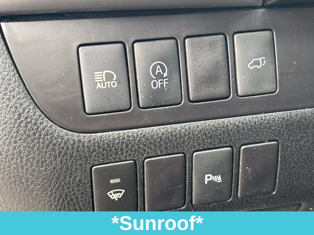 Used 2019 Toyota Highlander Limited w/ Carpet Mat Package (TMS) AWD/4WD image 19