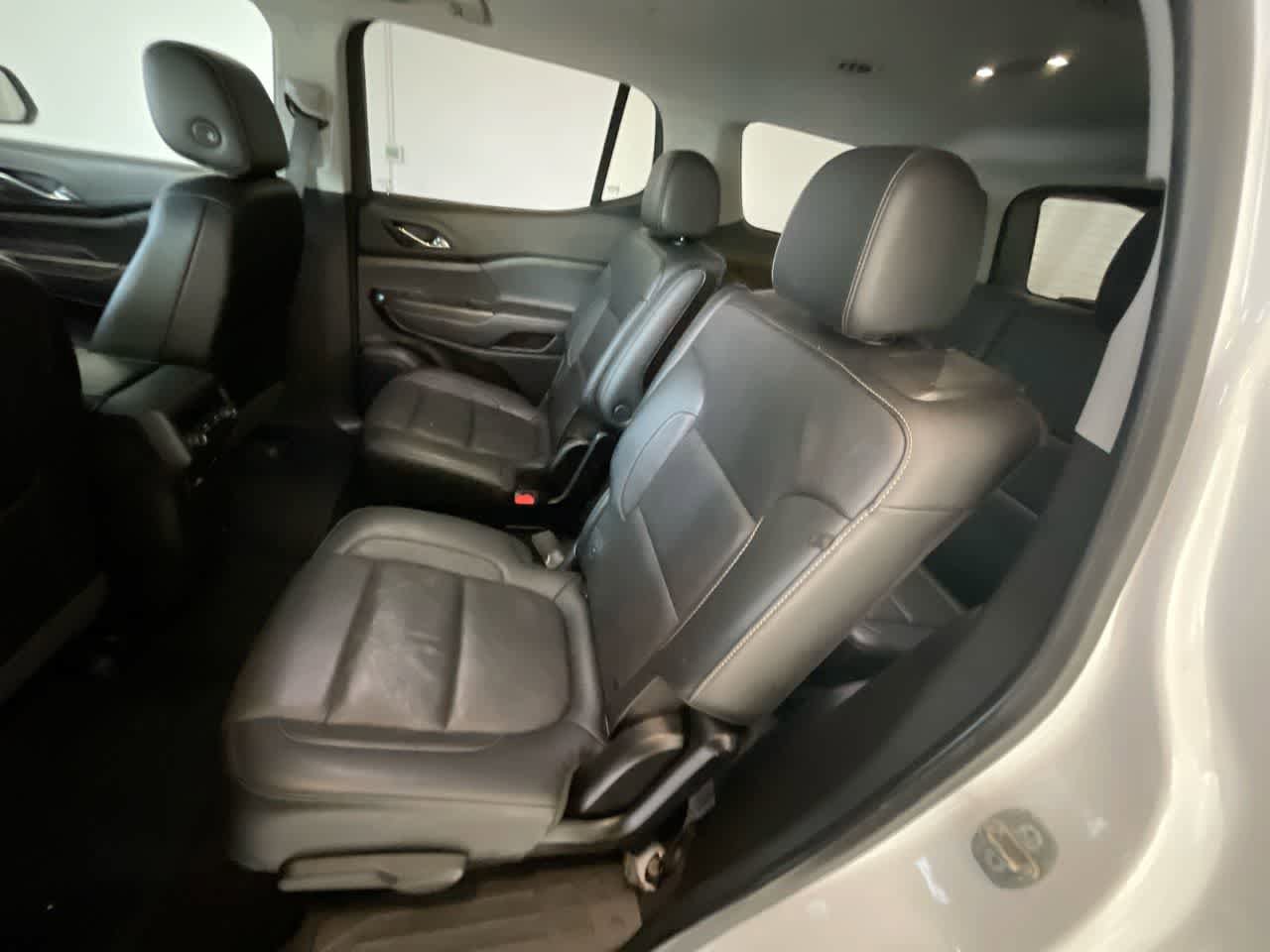 Used 2020 GMC Acadia SLT AWD/4WD image 22