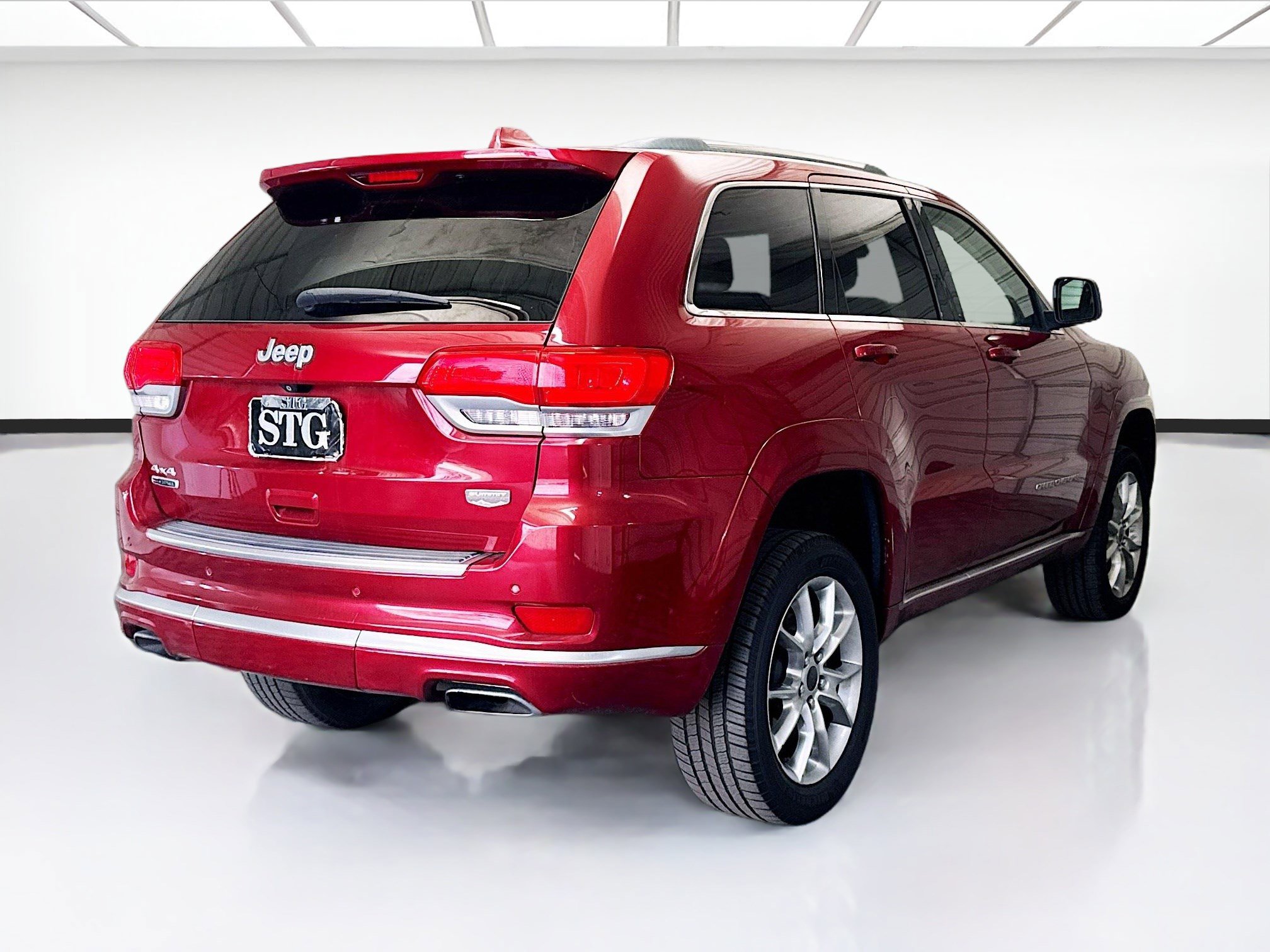 Used 2015 Jeep Grand Cherokee Summit w/ Platinum Series Group AWD/4WD image 4