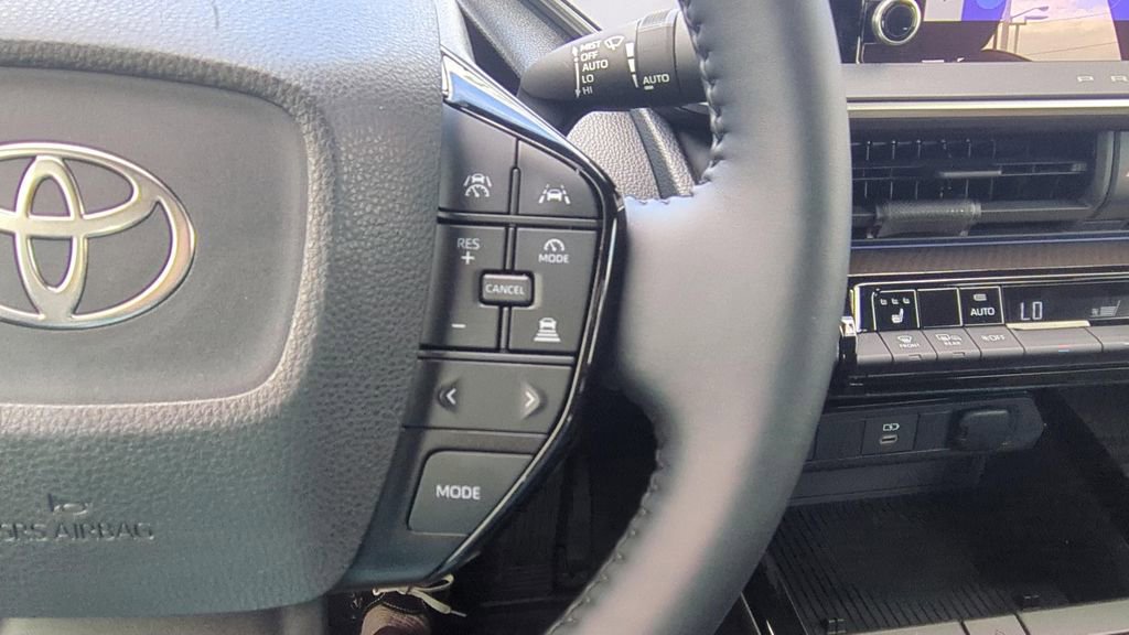 Used 2024 Toyota Prius XLE image 29
