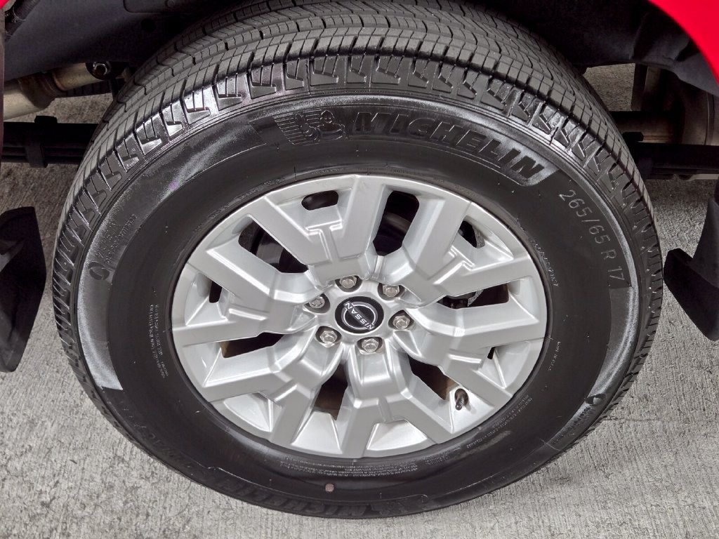 Used 2024 Nissan Frontier SV w/ SV Convenience Package RWD image 10