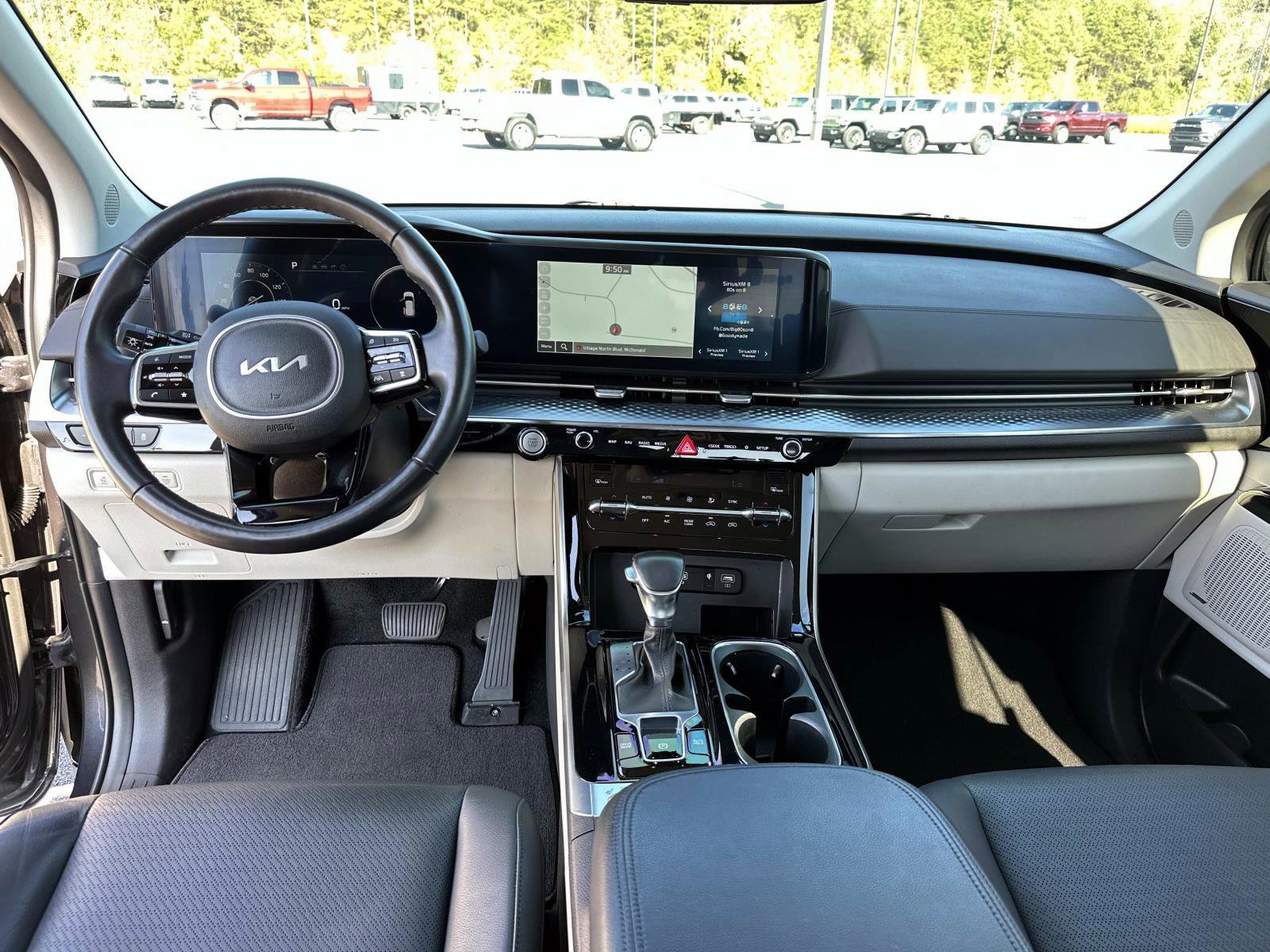 Used 2024 Kia Carnival SX Prestige image 19