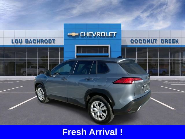 Used 2024 Toyota Corolla Cross L image 6