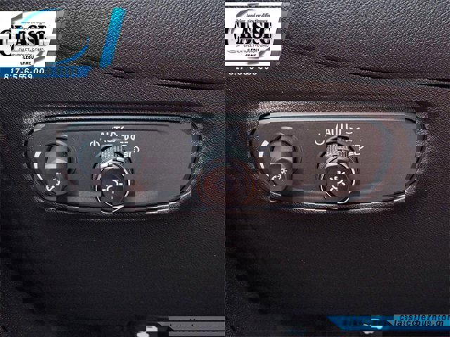 Used 2023 Chevrolet Equinox LT image 24