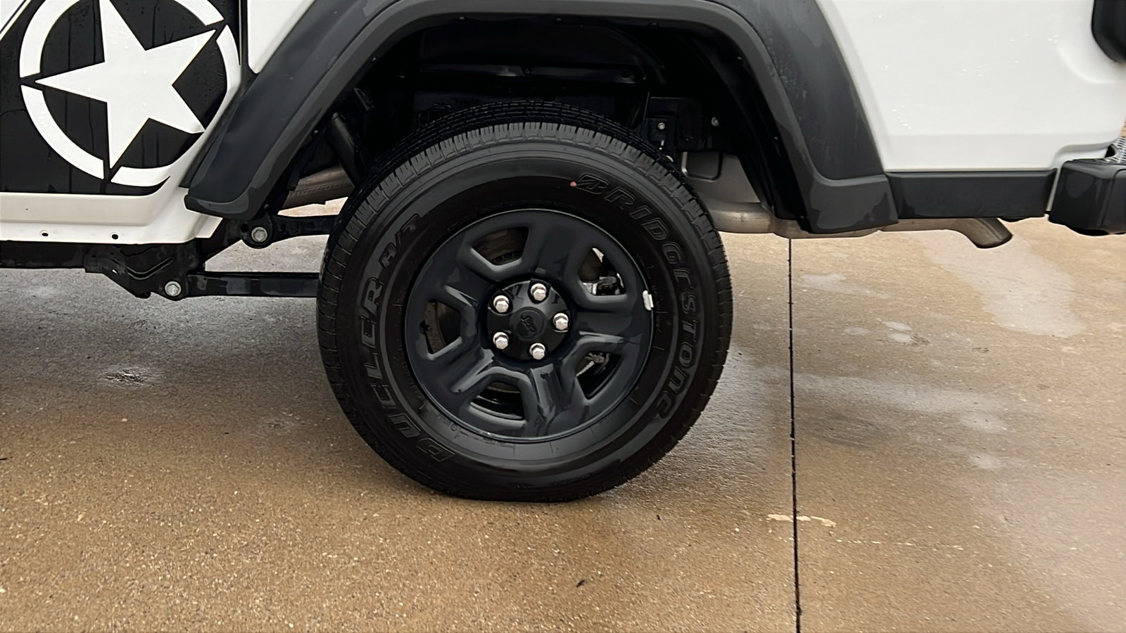 Used 2024 Jeep Gladiator Sport image 12