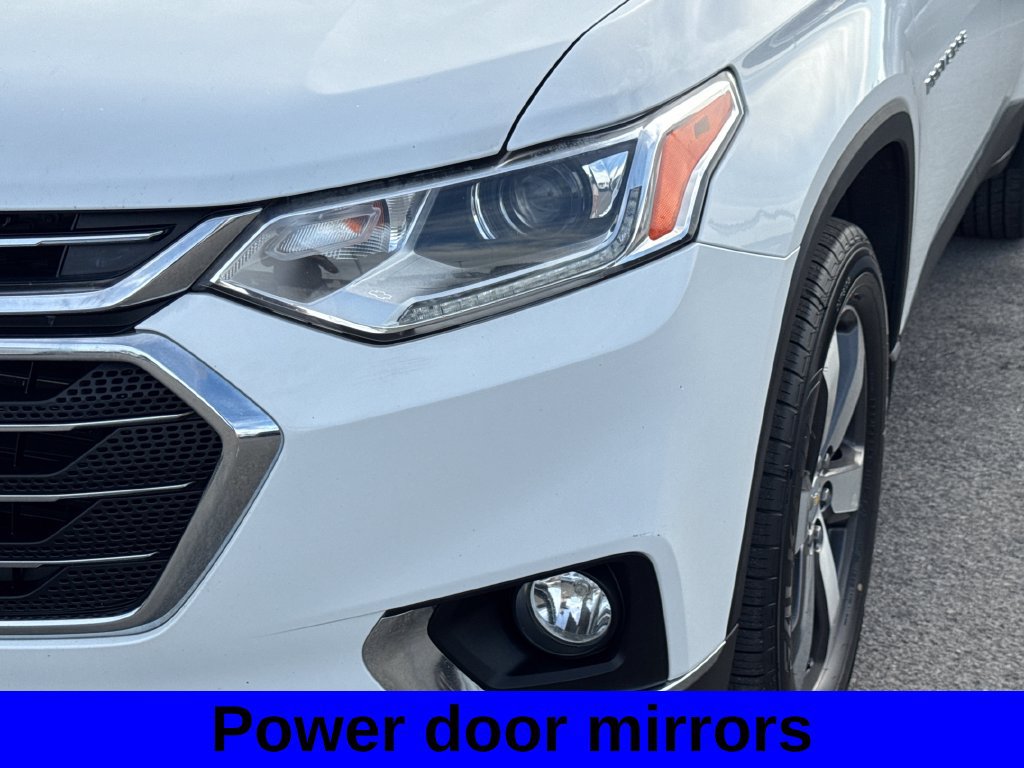 Used 2019 Chevrolet Traverse LT w/ LT Premium Package AWD/4WD image 17