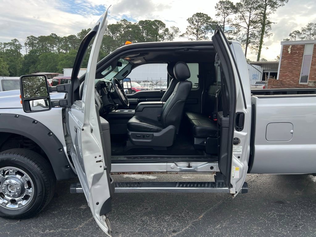 Used 2014 Ford F250 Lariat w/ Chrome Package AWD/4WD image 12