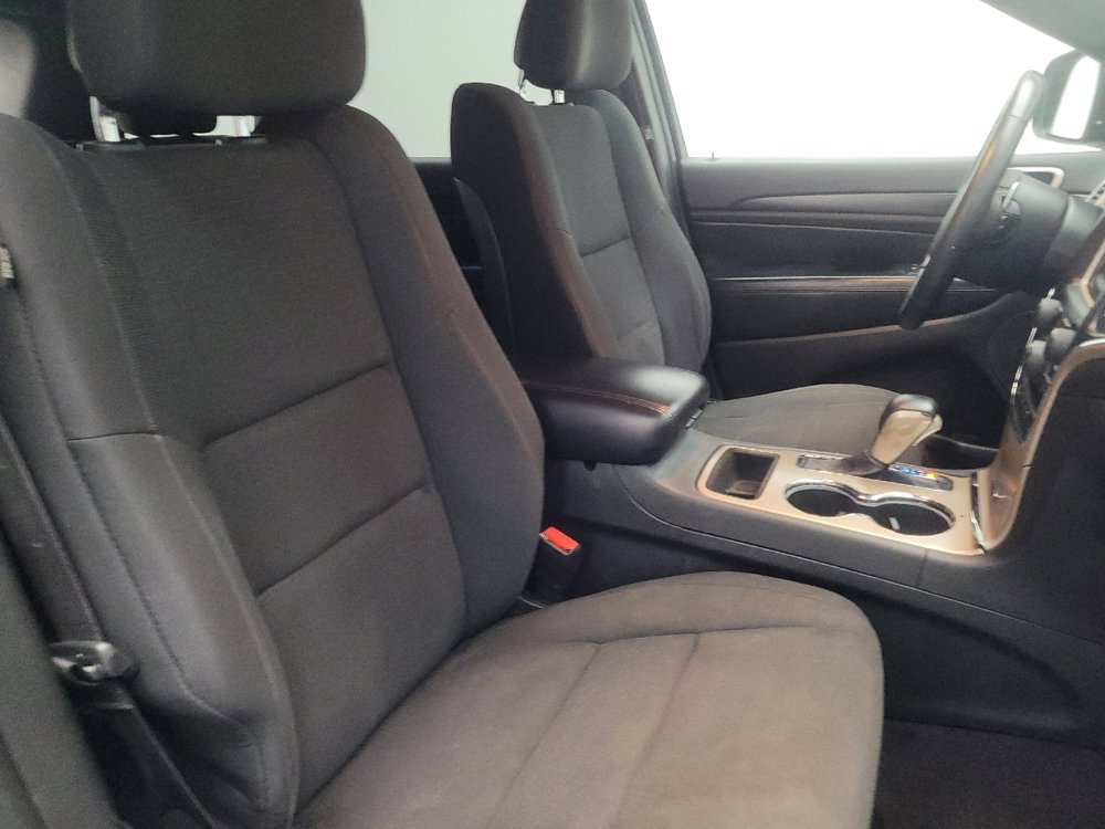 Used 2016 Jeep Grand Cherokee Laredo w/ Quick Order Package 23E RWD image 21