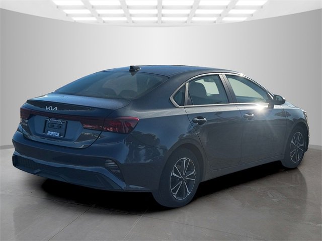 Used 2023 Kia Forte LXS image 6