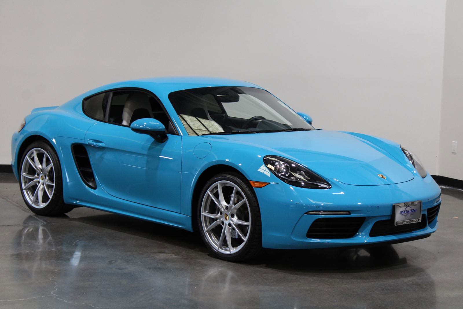 Used 2018 Porsche 718 Cayman image 4