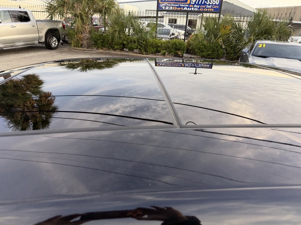 Used 2022 Chrysler 300 S w/ Comfort Group image 8