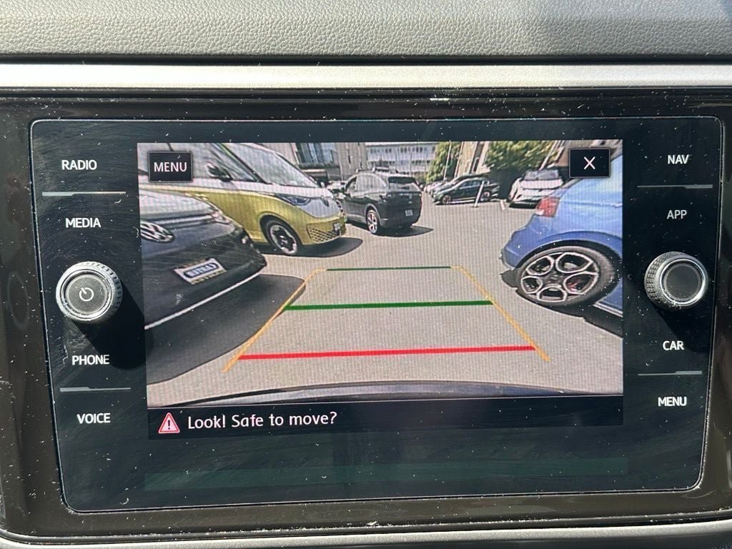 Used 2020 Volkswagen Atlas Cross Sport SEL Premium AWD/4WD image 11