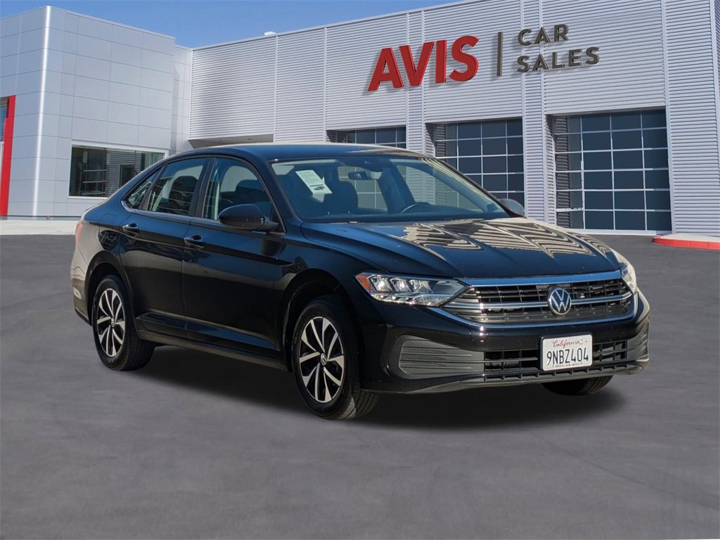 Used 2024 Volkswagen Jetta S image 3