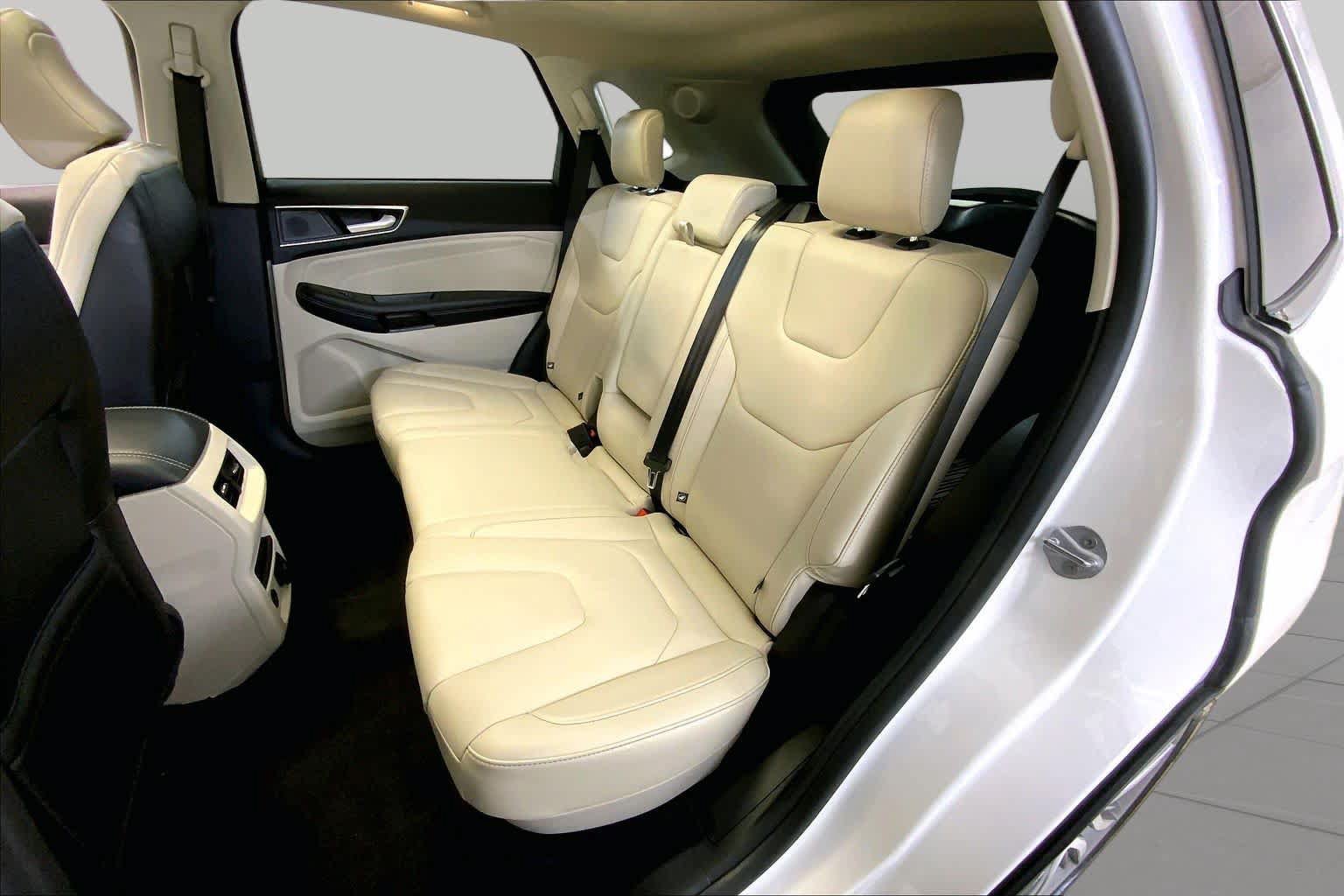 Used 2022 Ford Edge Titanium AWD/4WD image 20