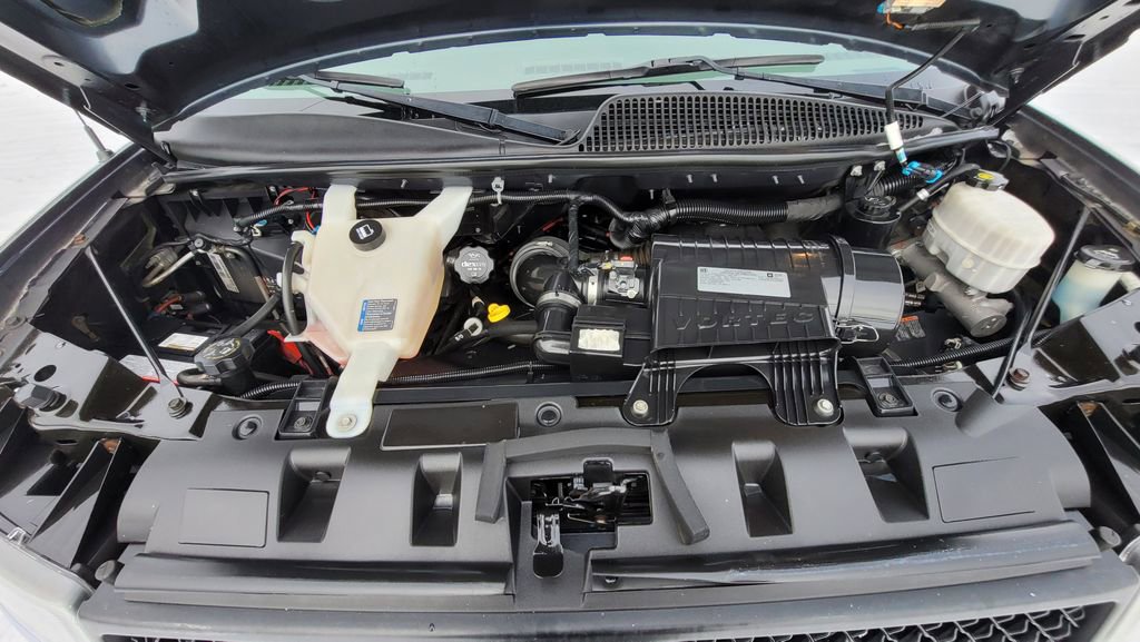 Used 2019 Chevrolet Express 2500 Extended image 17