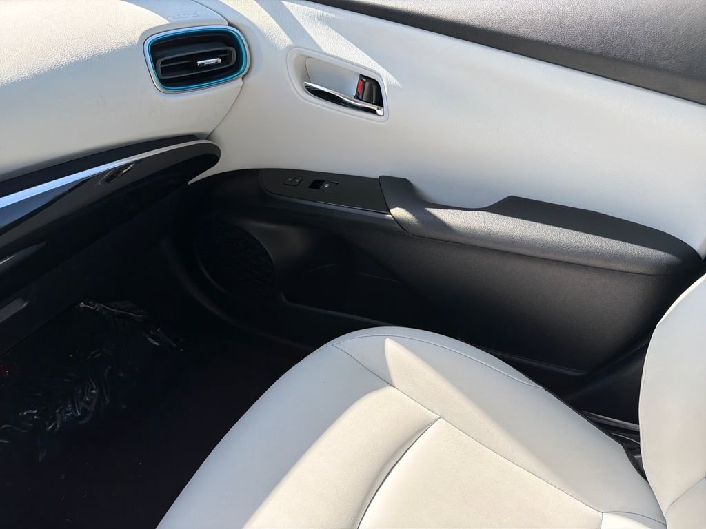 Used 2017 Toyota Prius Prime Plus image 55