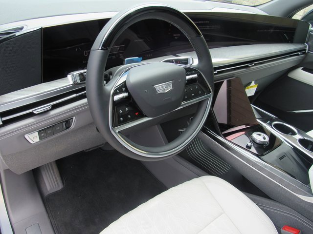 New 2025 Cadillac Escalade IQ Sport 1 w/ LPO, ONYX Package image 7