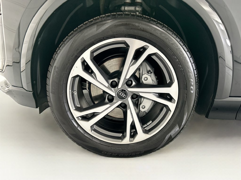 Used 2027 Audi Q6 e-tron Premium Plus AWD/4WD image 30