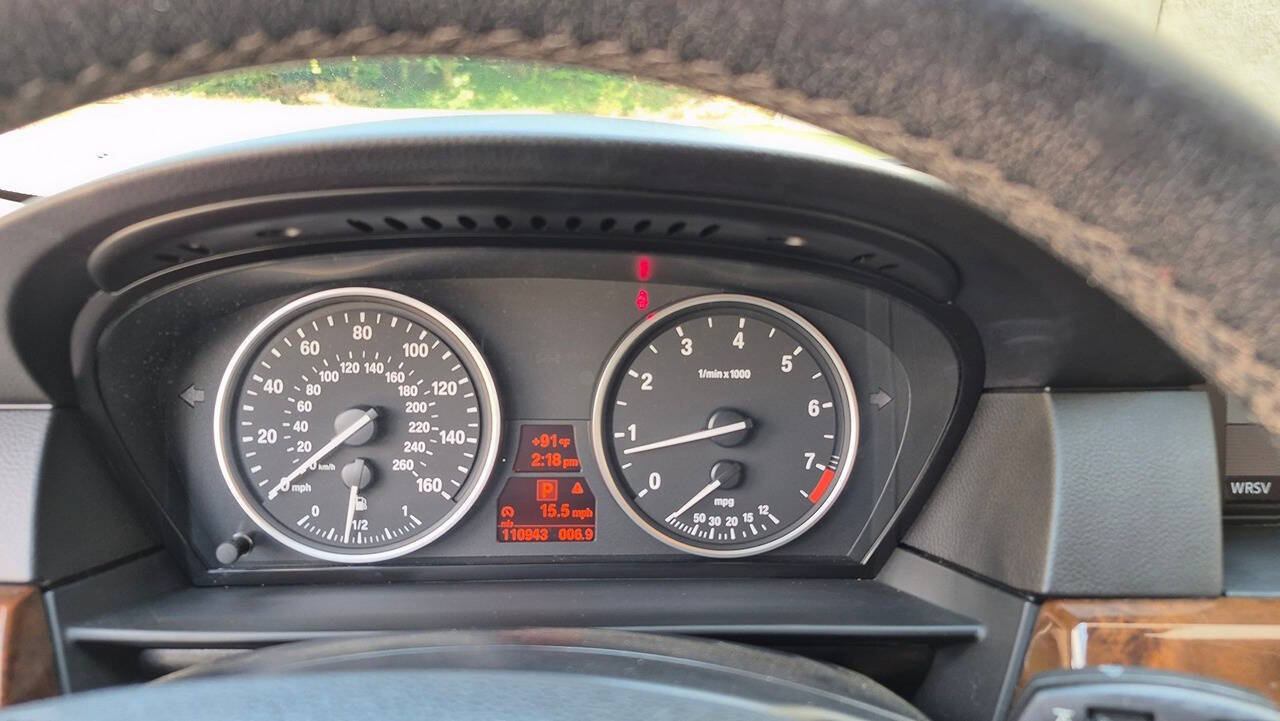 Used 2010 BMW 528i Sedan RWD image 31