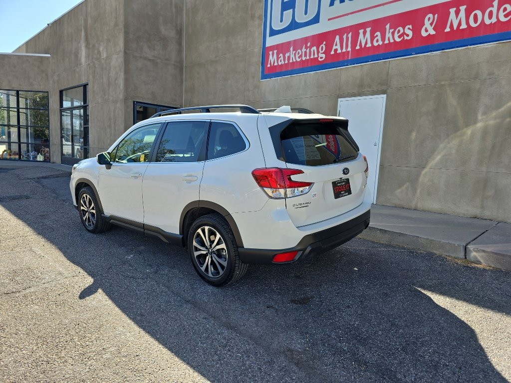 Used 2020 Subaru Forester Limited image 8