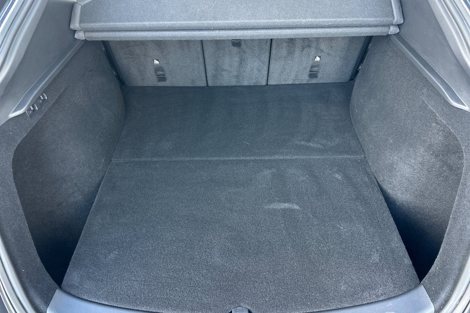 Used 2024 Tesla Model Y Long Range image 17