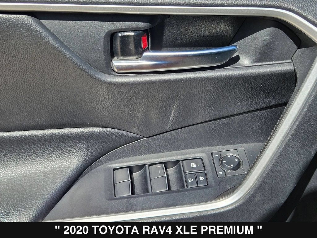 Used 2020 Toyota RAV4 XLE Premium FWD image 15