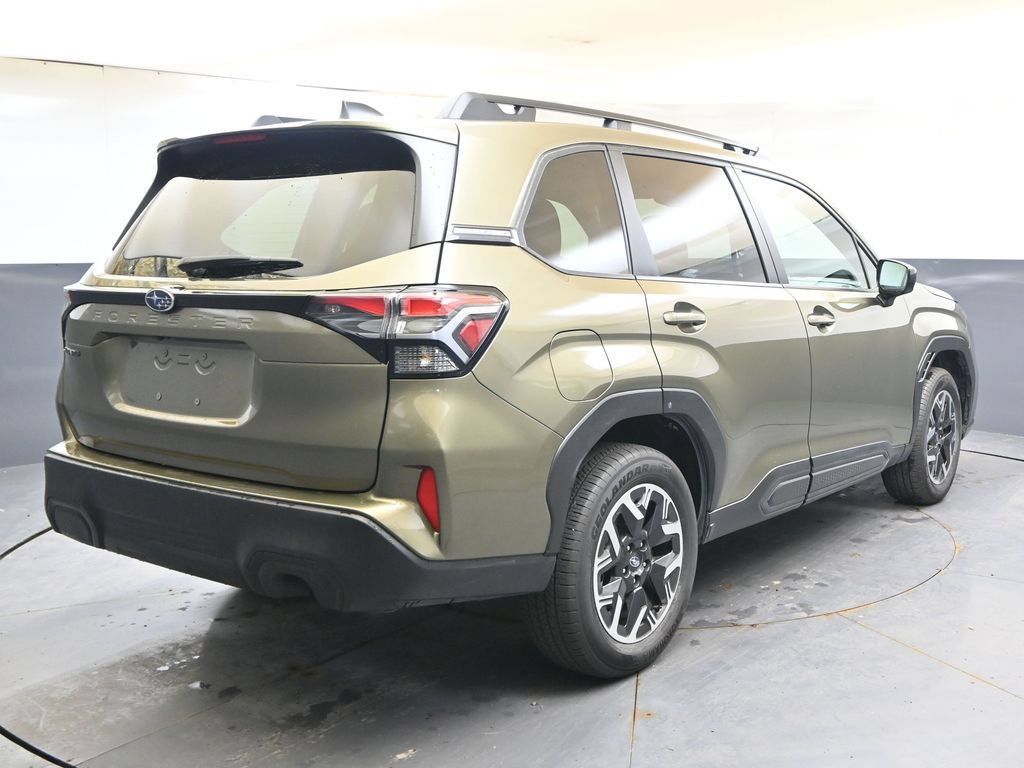 Certified 2025 Subaru Forester Premium AWD/4WD image 5