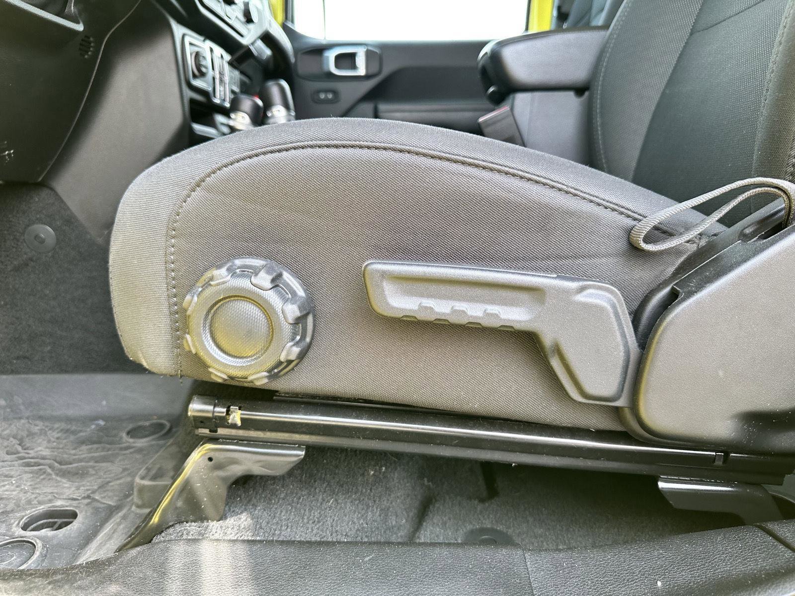 Used 2022 Jeep Wrangler Unlimited Sport image 13