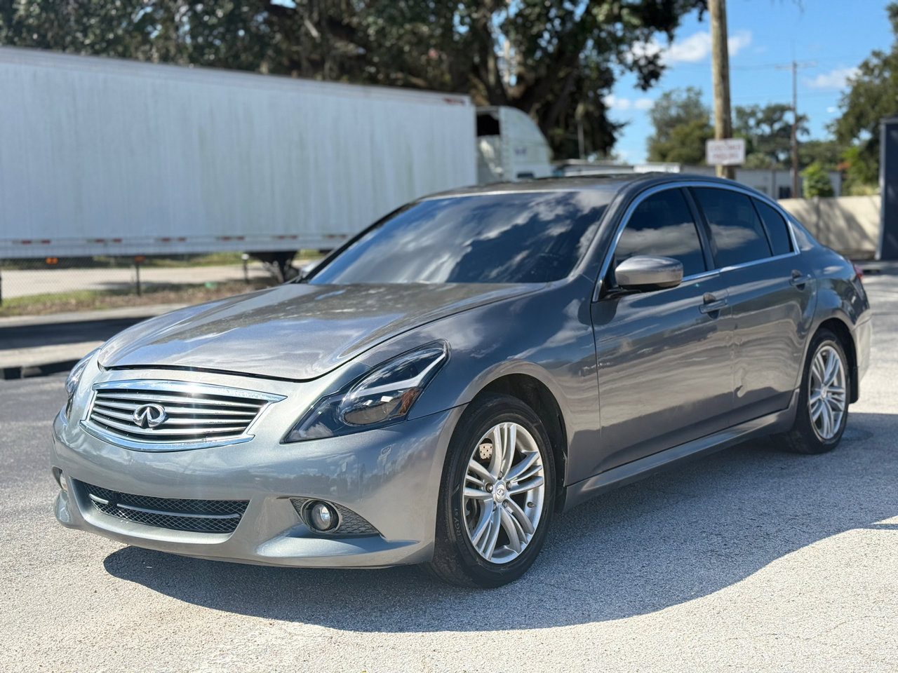 Used 2013 INFINITI G37 x w/ Premium Pkg image 1