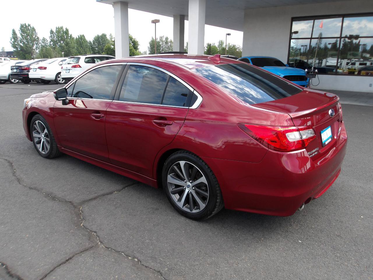 Used 2017 Subaru Legacy 2.5i Limited AWD/4WD image 3