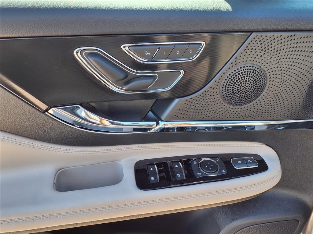 New 2026 Lincoln Corsair Premiere image 9