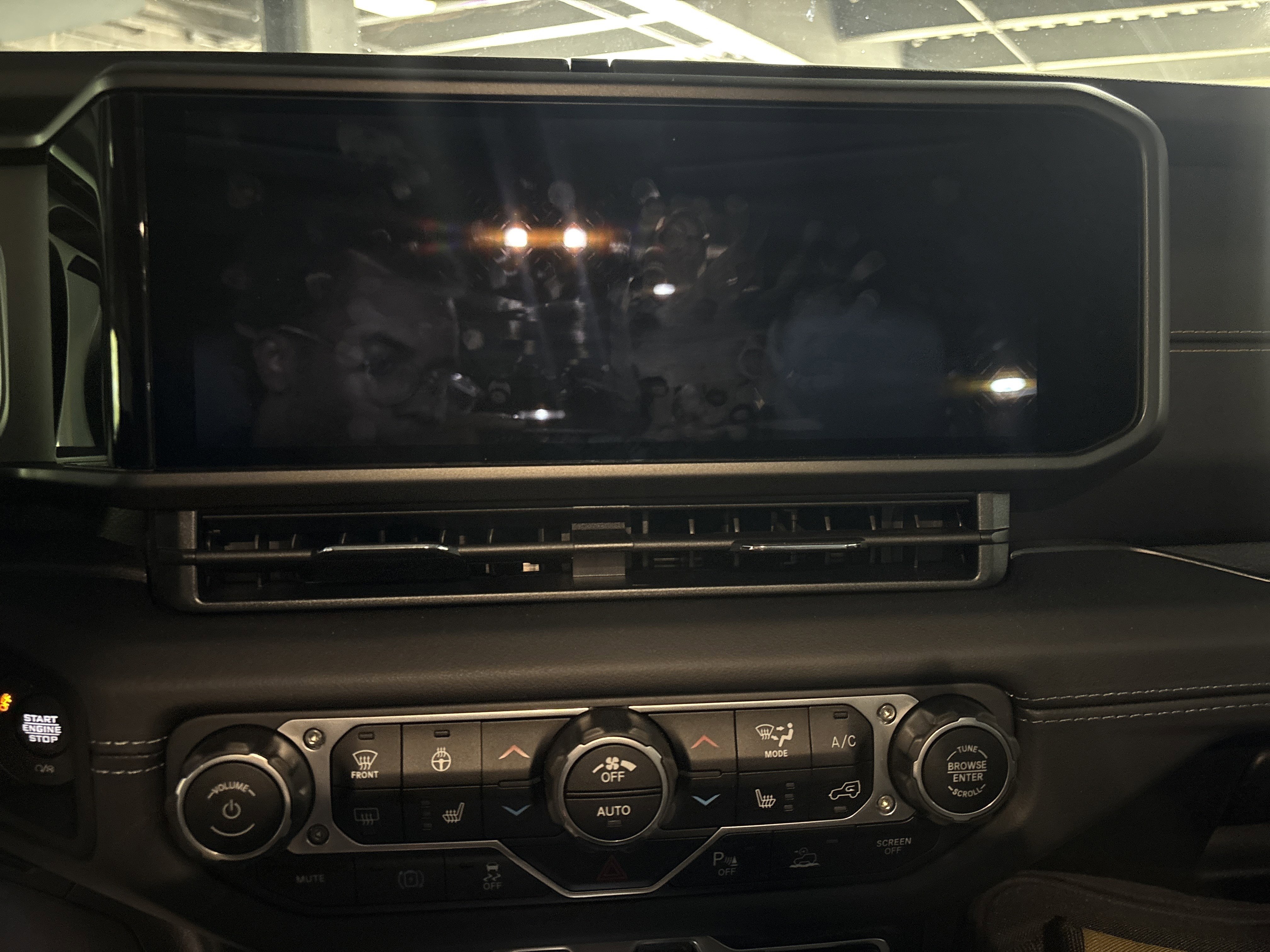 Certified 2025 Jeep Wrangler Sahara image 11