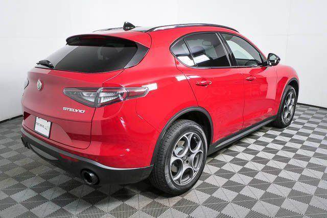 New 2026 Alfa Romeo Stelvio Sprint AWD/4WD image 32