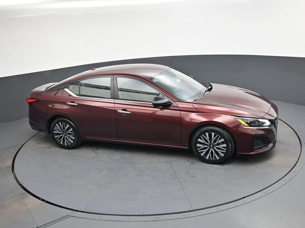Used 2024 Nissan Altima 2.5 SV image 18