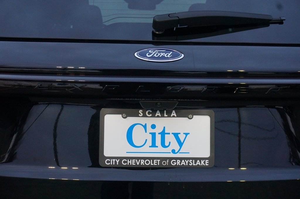 Used 2025 Ford Explorer Platinum w/ Ultimate Package image 40